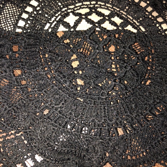 Lace top - Picture 2 of 4